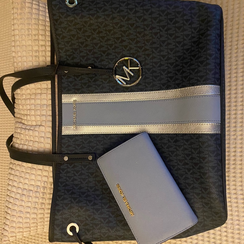 Michael Kors Blue and Silver Shoulder Bag